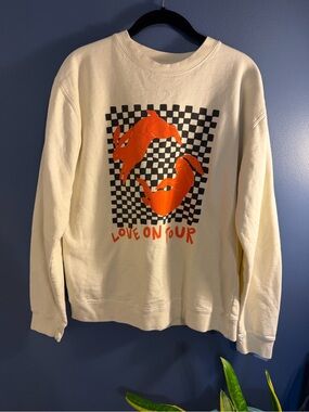 “Love on Tour” Cream Sweatshirt with Orange Graphic size Medium